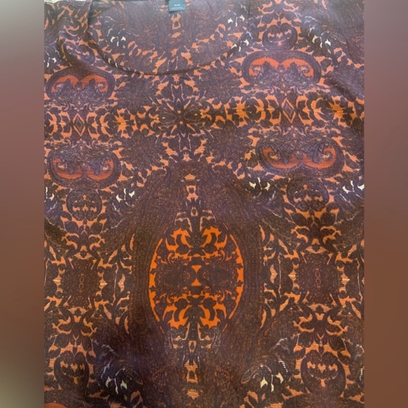 Beautiful club Monaco silk top - Picture 4 of 4